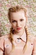 Dove Cameron Fotoğrafı