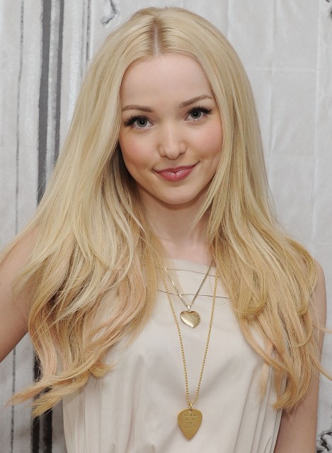 Dove Cameron Fotoğrafı