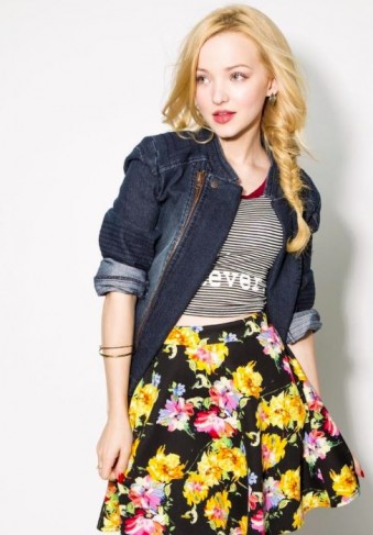 Dove Cameron Fotoğrafı