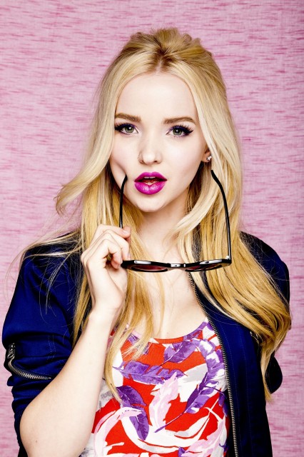 Dove Cameron Fotoğrafı