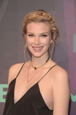 Emma Ishta Fotoğrafı