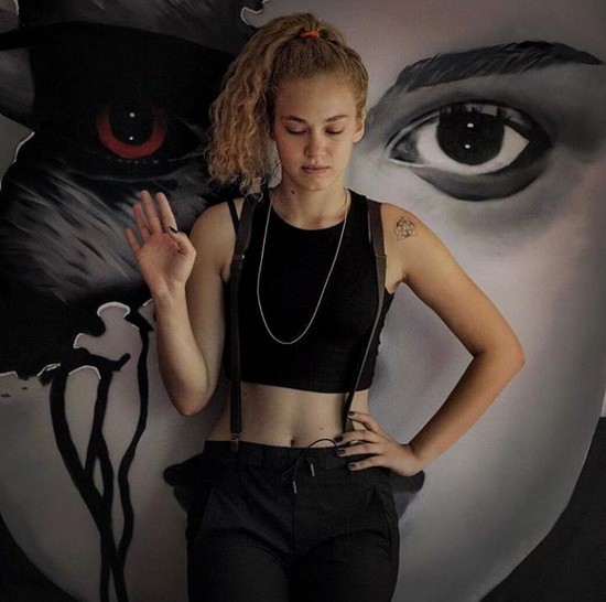 Melisa Şenolsun Fotoğrafı