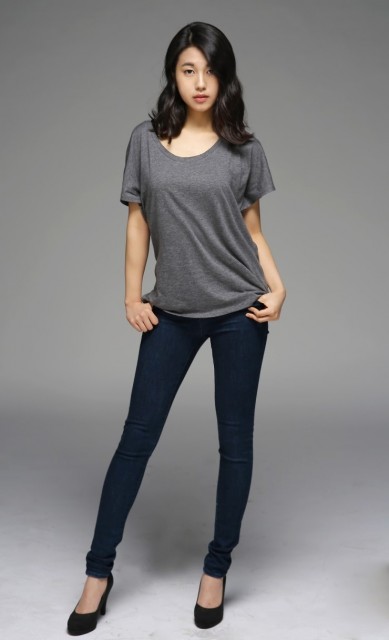 Lee Yoo (i) fotoğrafı