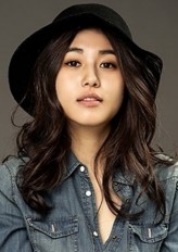 Lee Yoo (i) fotoğrafı