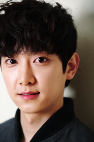 Lee Jung-hyuk Fotoğrafı