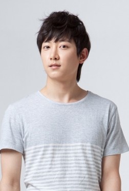 Lee Jung-hyuk Fotoğrafı