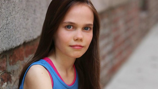 Oona Laurence Fotoğrafı