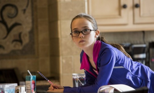 Oona Laurence Fotoğrafı