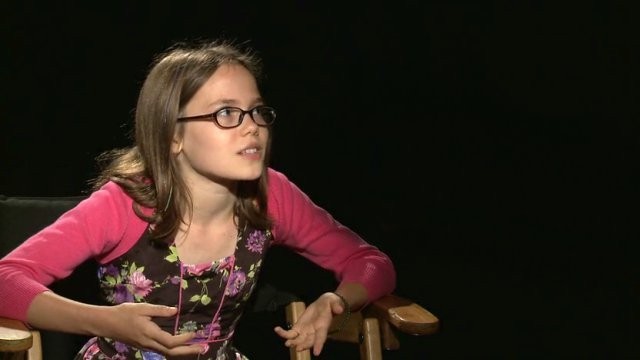 Oona Laurence Fotoğrafı