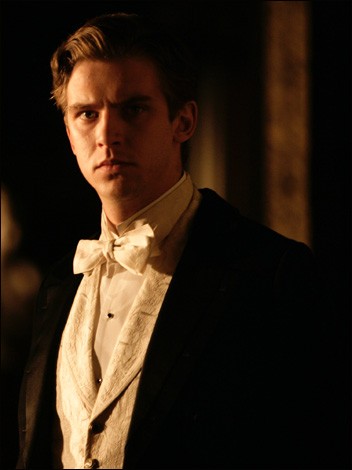 Dan Stevens Fotoğrafı