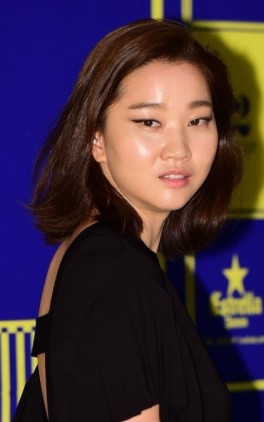 Jang Yoon-ju Fotoğrafı