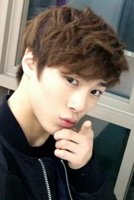 Kim Moon-bin fotoğrafı