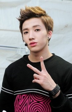 Park Sung-Jun fotoğrafı