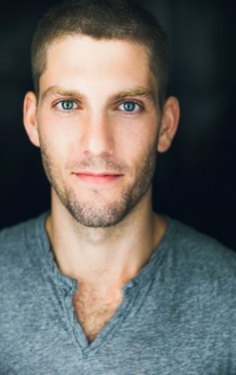 Max Curnin fotoğrafı