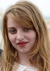 Lou Roy-Lecollinet fotoğrafı