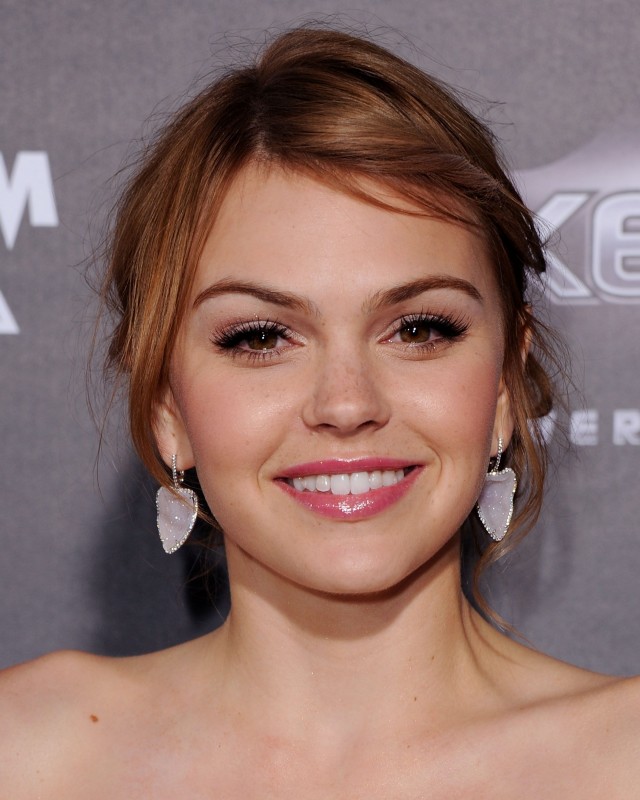 Aimee Teegarden Fotoğrafı