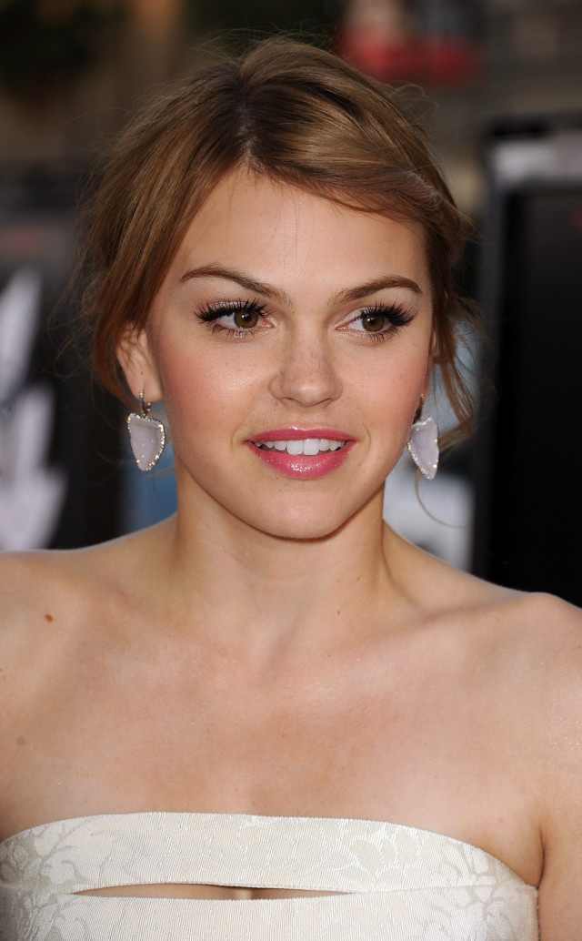 Aimee Teegarden Fotoğrafı