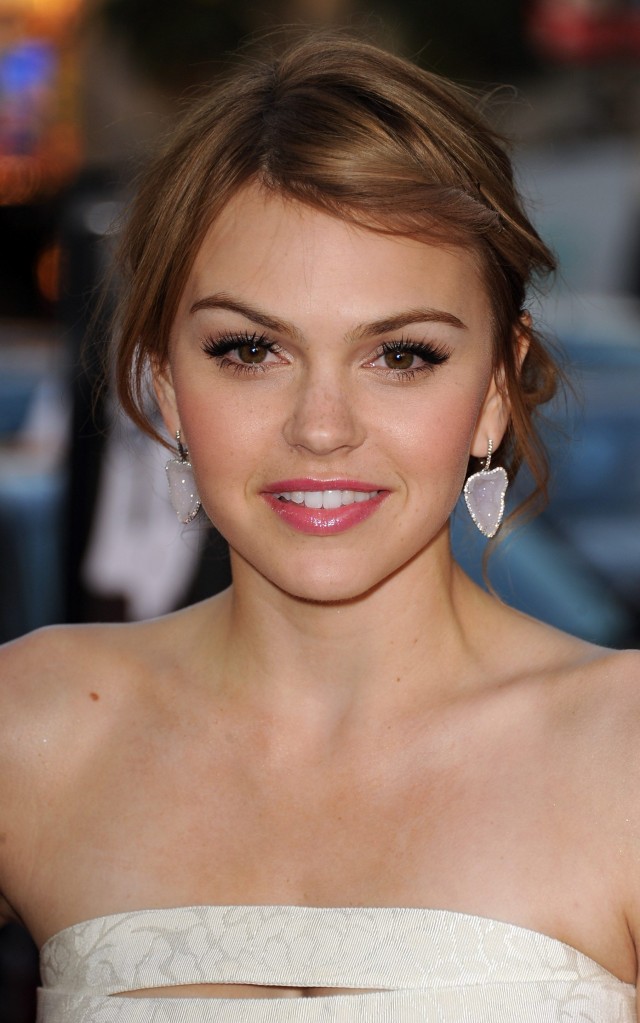Aimee Teegarden Fotoğrafı