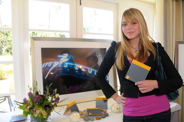 Aimee Teegarden Fotoğrafı