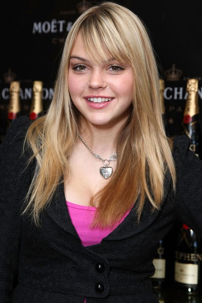 Aimee Teegarden Fotoğrafı