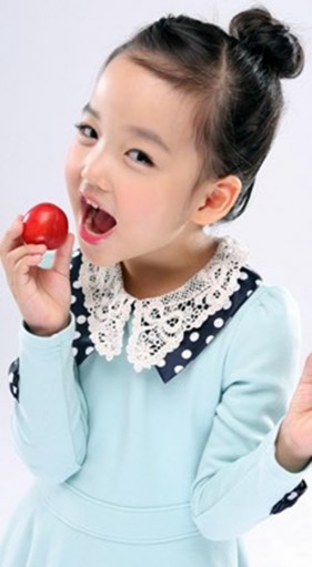 Choi Yoo-Ri fotoğrafı