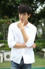 Push Puttichai fotoğrafı