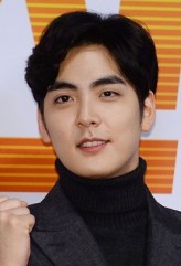 Moon Yong-suk fotoğrafı