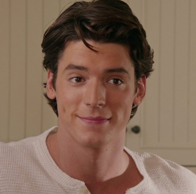 Pico Alexander fotoğrafı