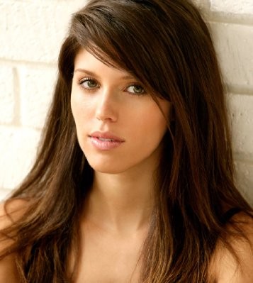 Kayla Ewell Fotoğrafı
