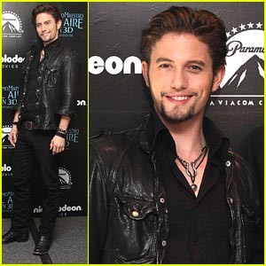 Jackson Rathbone Fotoğrafı