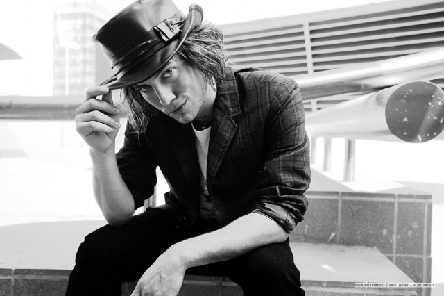 Jackson Rathbone Fotoğrafı