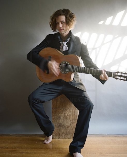 Jackson Rathbone Fotoğrafı