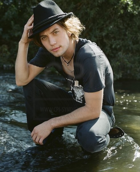 Jackson Rathbone Fotoğrafı