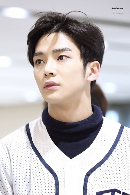 Rowoon Fotoğrafı