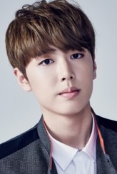 Lee Jae-yoon (i) fotoğrafı