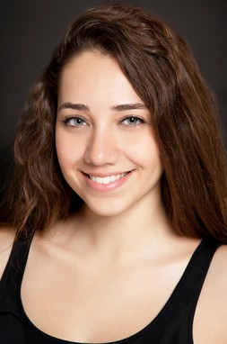 Özge Özacar Fotoğrafı