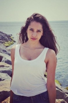 Özge Özacar Fotoğrafı