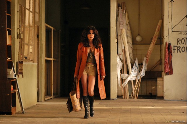 Natalia Avelon Fotoğrafı