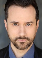 Josh Robert Thompson fotoğrafı