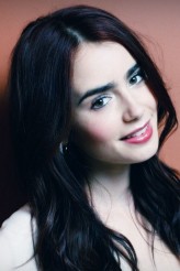 Liv  Collins fotoğrafı