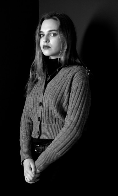 Odessa Young Fotoğrafı