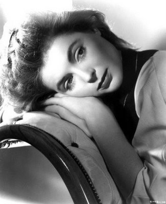 Dorothy McGuire fotoğrafı