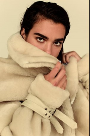 Dua Lipa Fotoğrafı