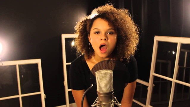 Rachel Crow Fotoğrafı