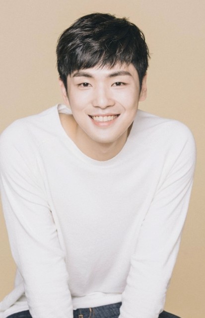 Kim Jung-hyun (i) Fotoğrafı