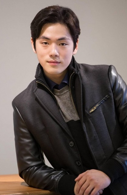 Kim Jung-hyun (i) Fotoğrafı