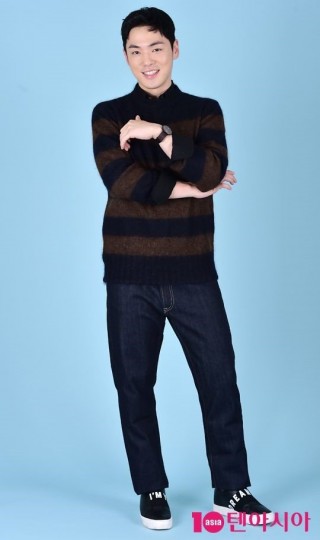 Kim Jung-hyun (i) Fotoğrafı