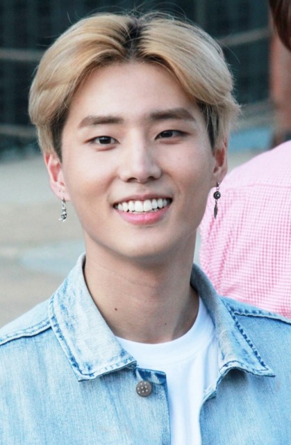 Kang Young-hyun fotoğrafı