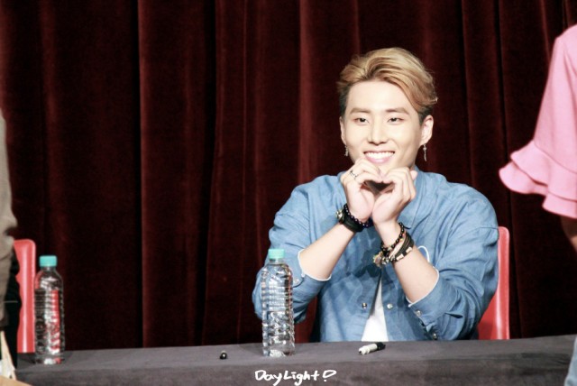 Kang Young-hyun fotoğrafı