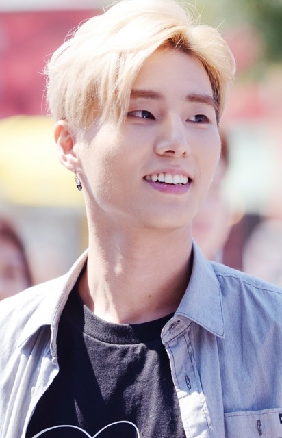 Kang Young-hyun Fotoğrafı